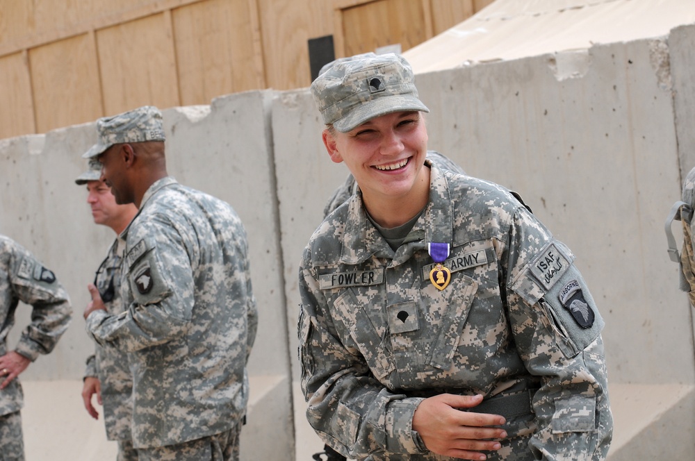 Spc. Patricia Fowler, 101st CAB, Receives the Purple Heart