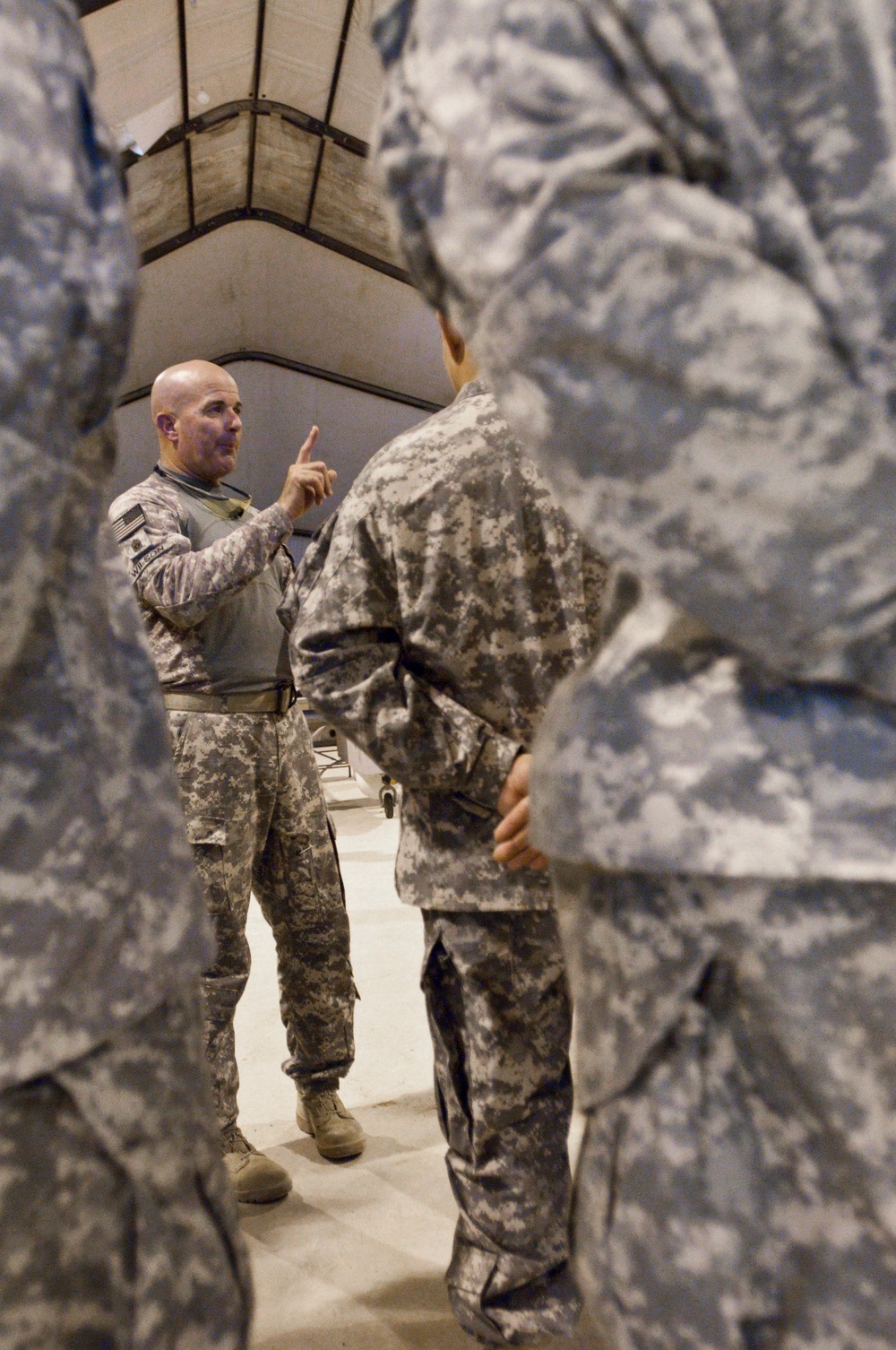 USF-I Command Sgt. Maj. pays final visit to troops
