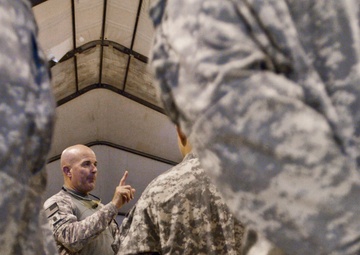 USF-I Command Sgt. Maj. pays final visit to troops