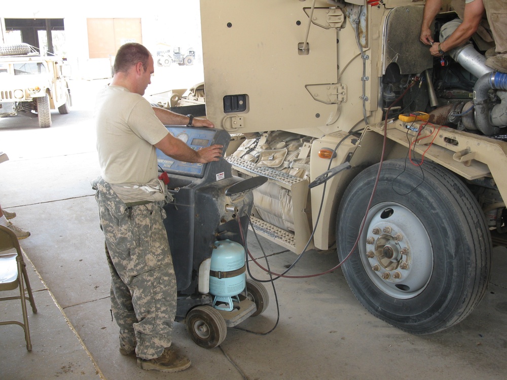 298th SMC HVAC Repair Shop Keeps Soldiers Cool