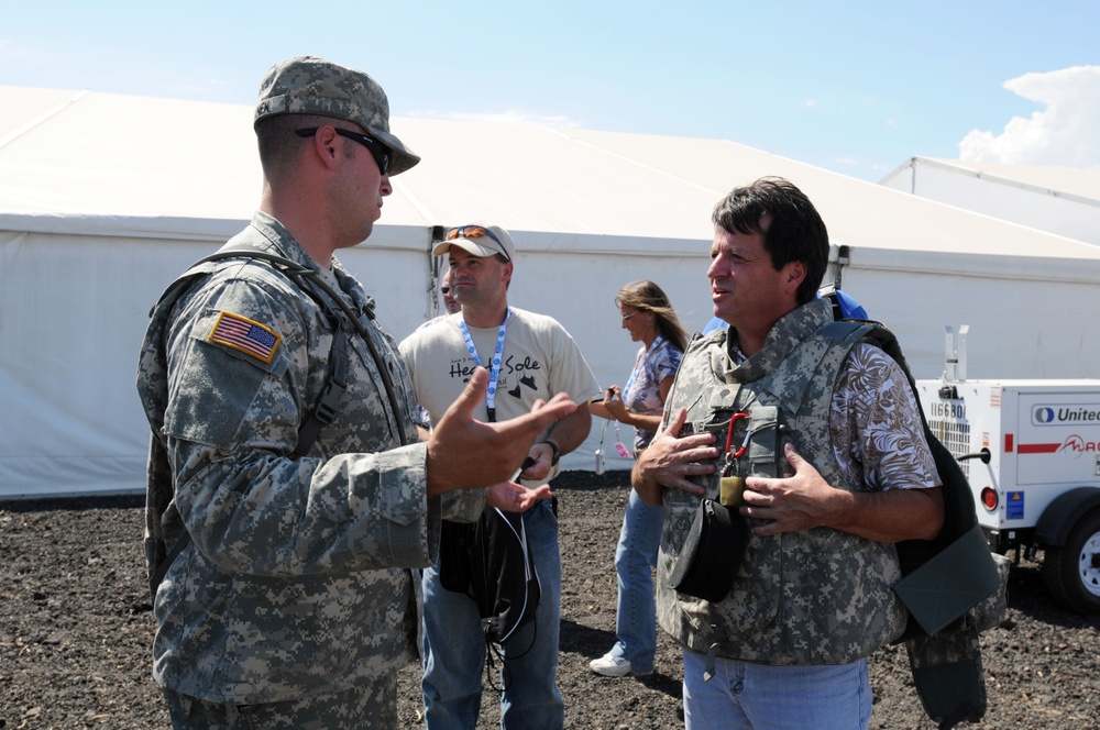 Civilian employers visit citizen-soldiers training for deployment