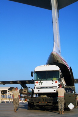 Airlift Moves Mountains for Afghanistan Surge