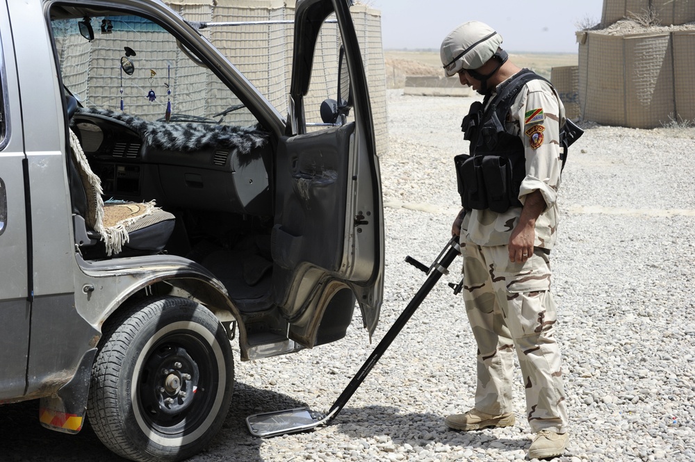 Iraqi Traffic Check Point