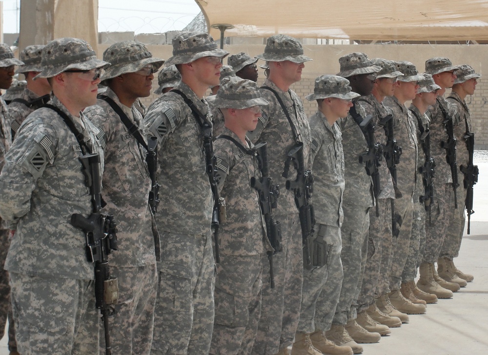 1st AAB, 3rd Inf. Div., Soldiers receive combat badges