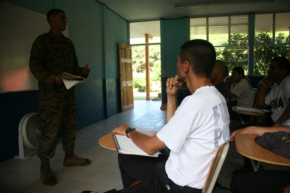 Marines train in Costa Rica