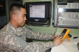 TMDE teams calibrates the Army