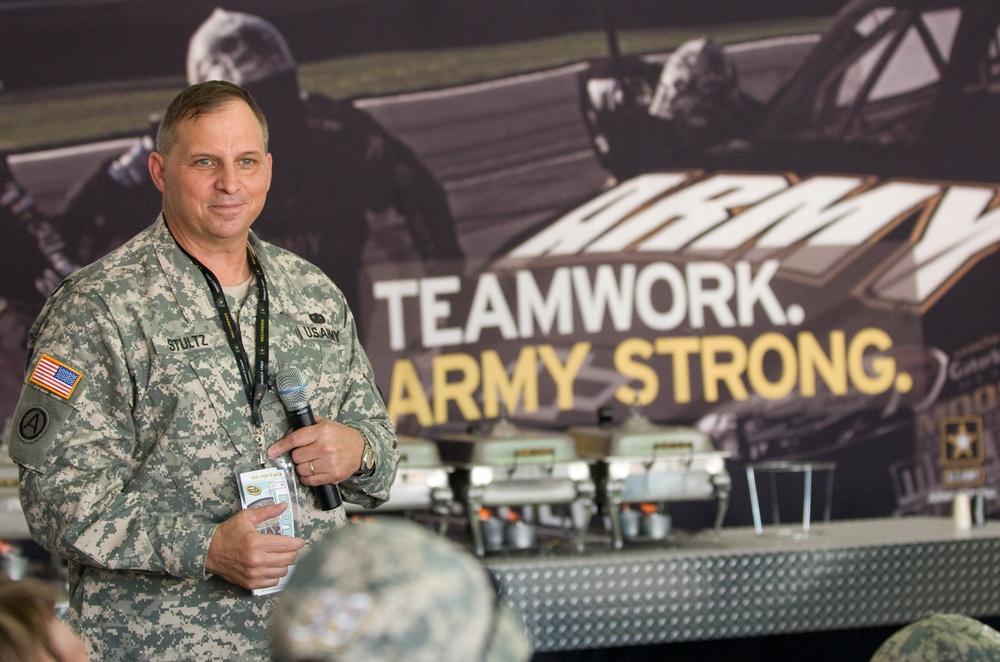 Army Reserve Races in the NASCAR Sprint Cup Series Emory Healthcare 500-First 100 Laps