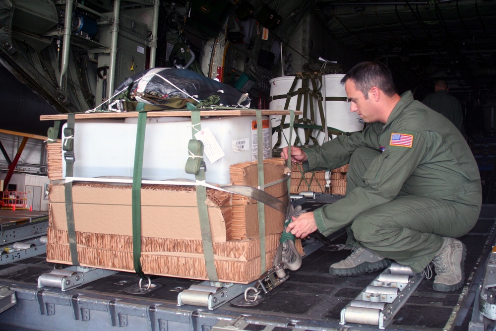 AMC C-130 Loadmaster Teaches Aircrew Combat Tactics in Missouri; Serves in Total Force Position