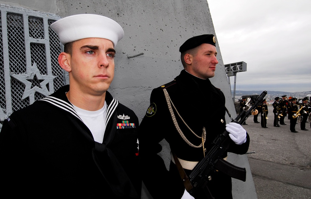 U.S., Russian sailors participate in ceremony