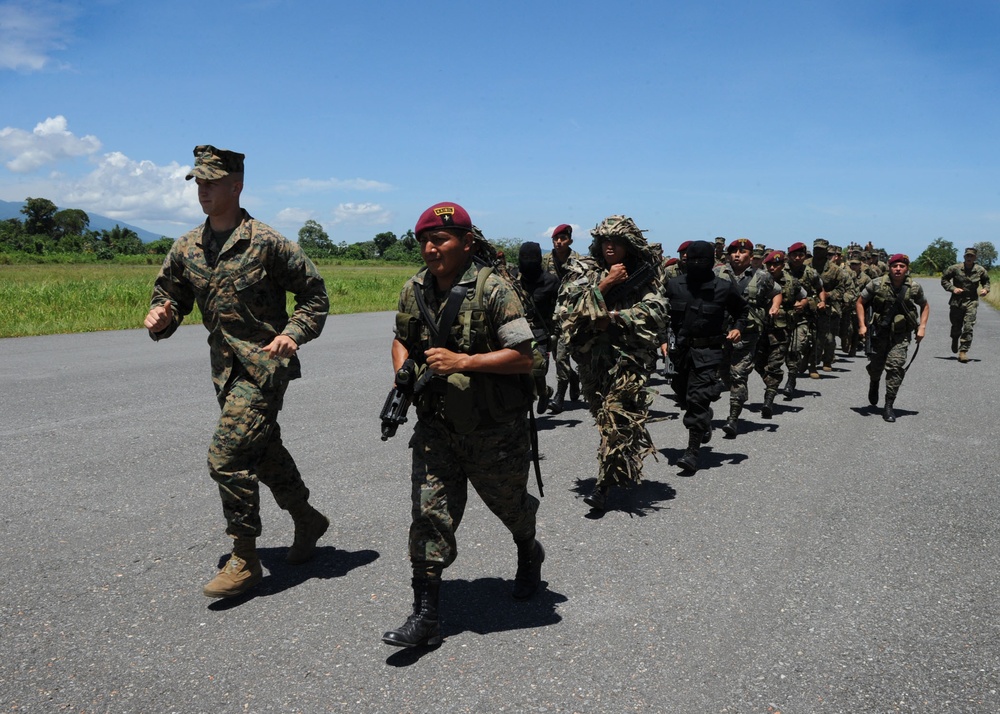 US Marines train with Guatemala Kaibil Special Forces