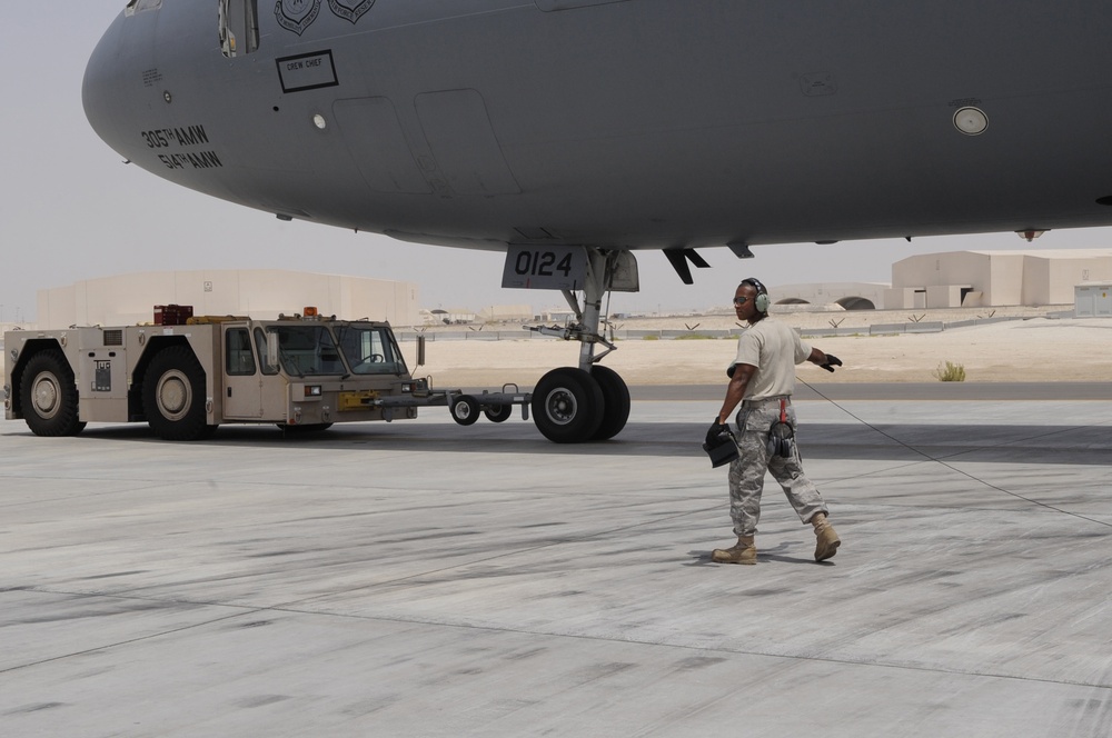 380th Expeditionary Aircraft Maintenance Squadron Refueling