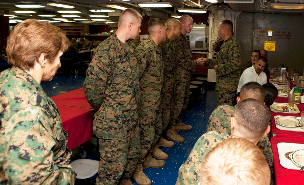 2nd MAW Commanding General visits USS IWO JIMA, Guatemala