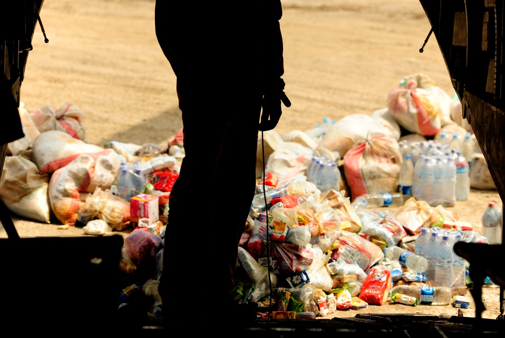 15th MEU Supports Flood Relief