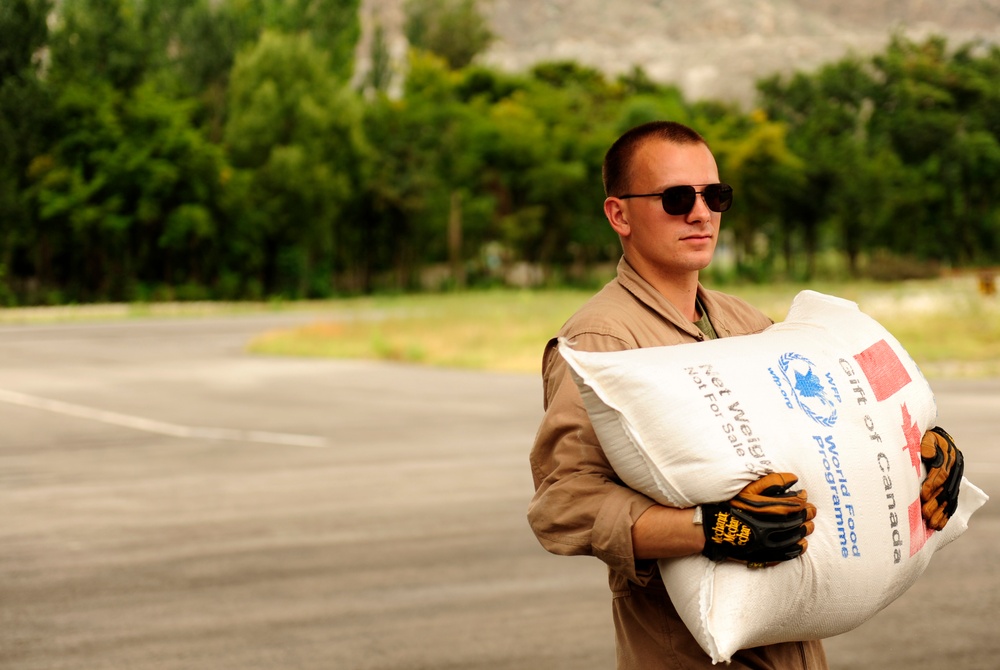 Marines Bring Humanitarian Aid