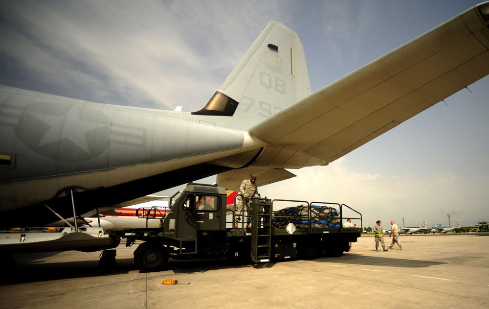 Marines Bring Humanitarian Aid