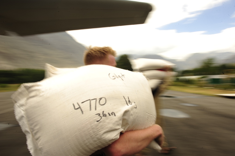 Marines Bring Humanitarian Aid