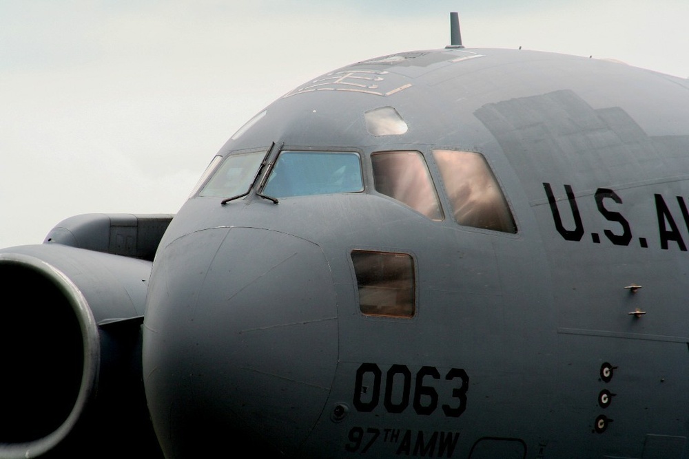 Altus C-17 Crew Holds Air Demonstration As Part of Scott AFB Airshow