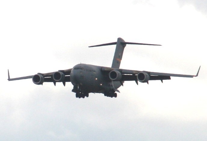 Altus C-17 Crew Holds Air Demonstration As Part of Scott AFB Airshow