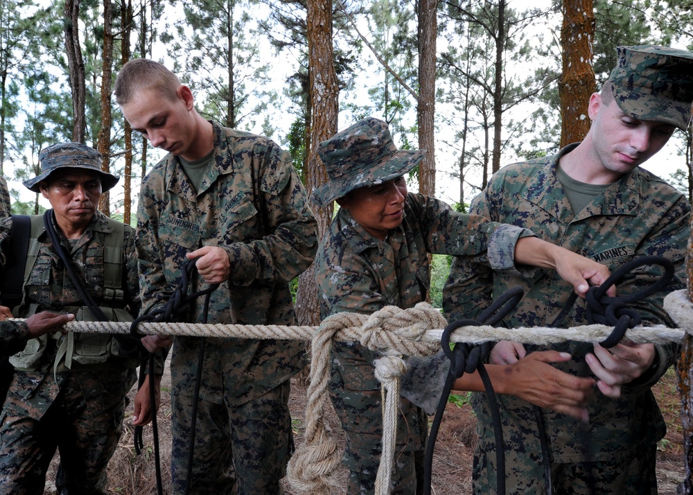 US Marines train with Guatemala Kaibil Special Forces