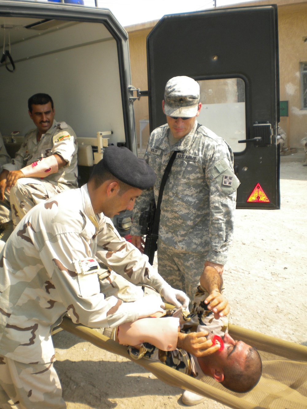 'Iron' Soldiers, IA Conduct Mass Casualty Training