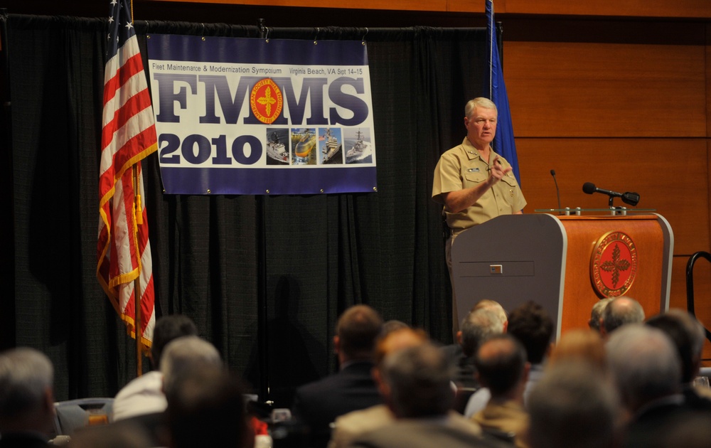 CNO speaks to sailors