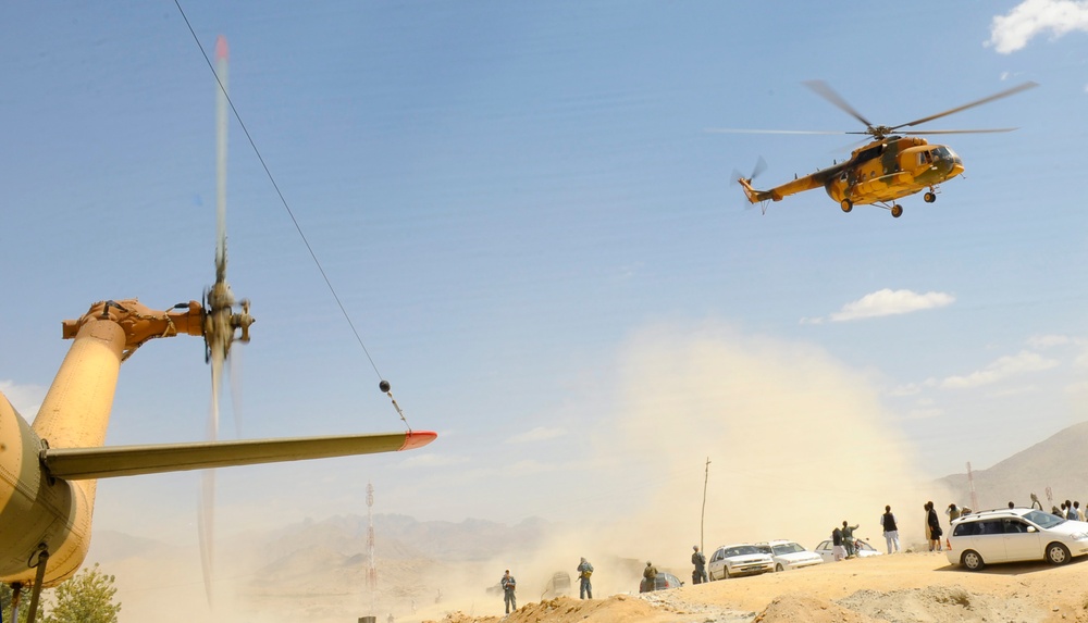 Afghan Mi-17 Helicopters Deliver Election Ballots