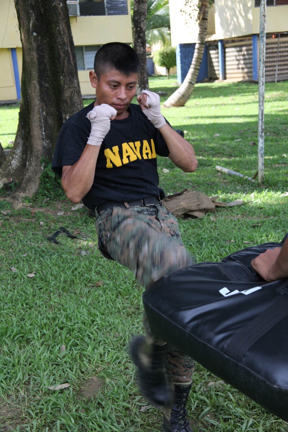 Continuing Promise Marines teach martial arts to Guatemalan Marines