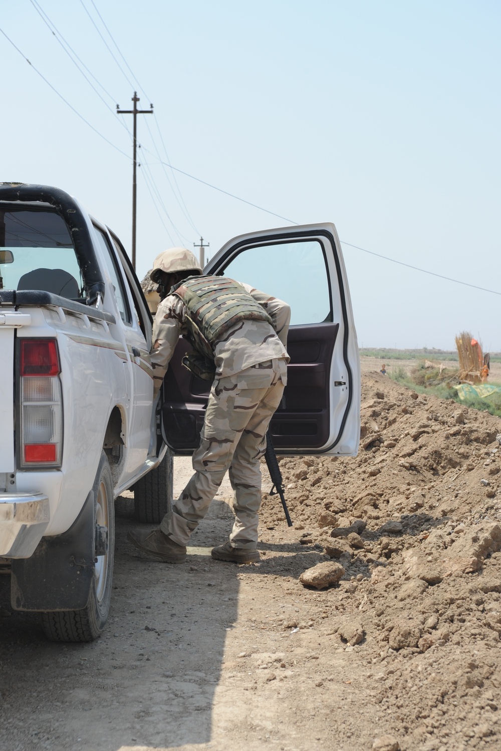 Iraqi Police/Iraqi Army joint checkpoints