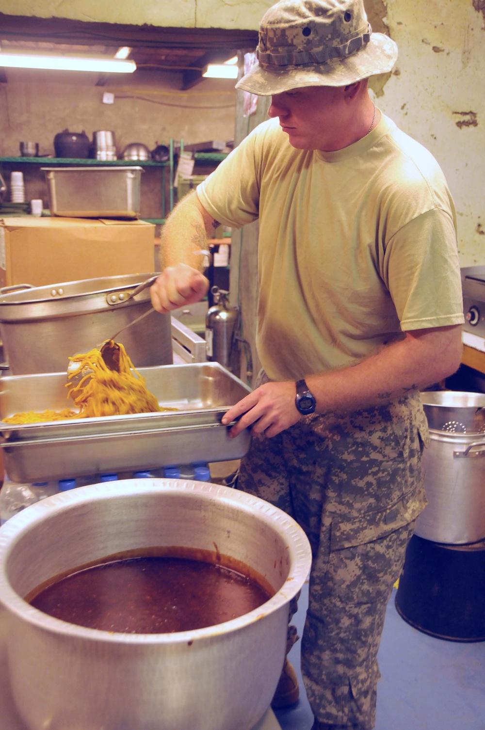 TF Currahee soldiers Provide 3 Hot Meals a Day