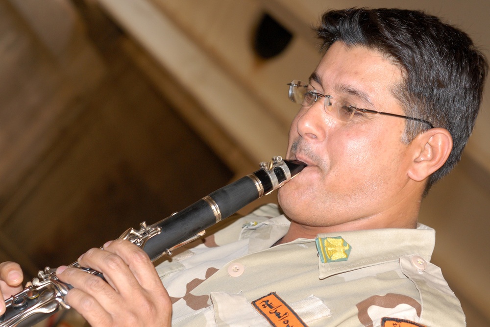 When it comes to music, US and Iraqi Soldiers read same language