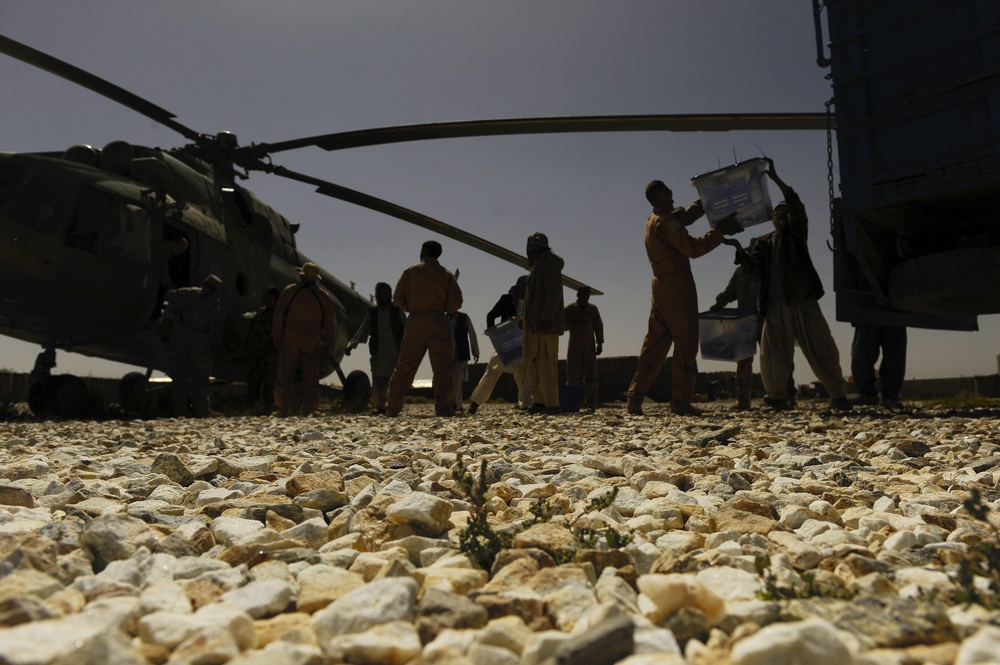 Afghan Air Force Mi-17 Helicopters Pick Up Election Ballots