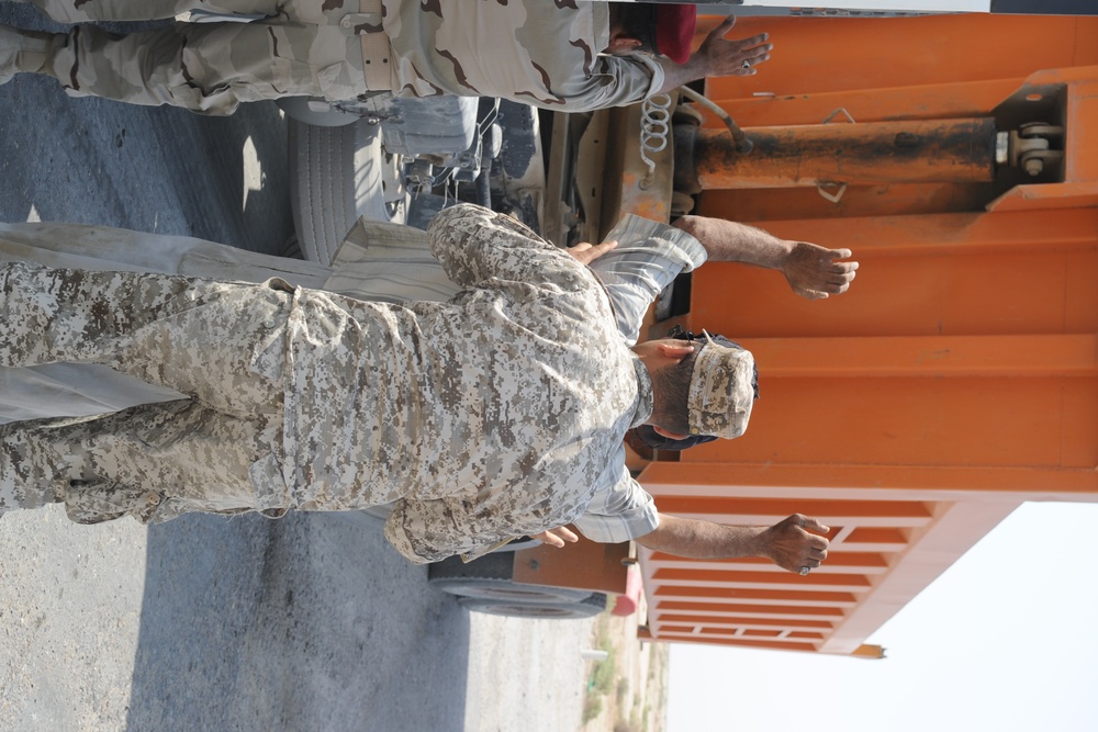 Iraqi Police/Iraqi Army joint checkpoints