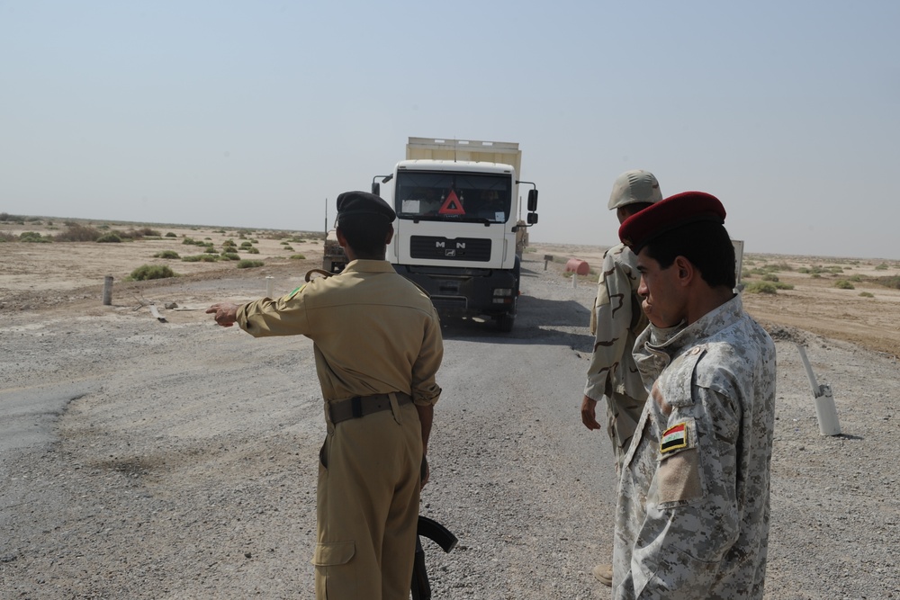 Iraqi Police/Iraqi Army joint checkpoints