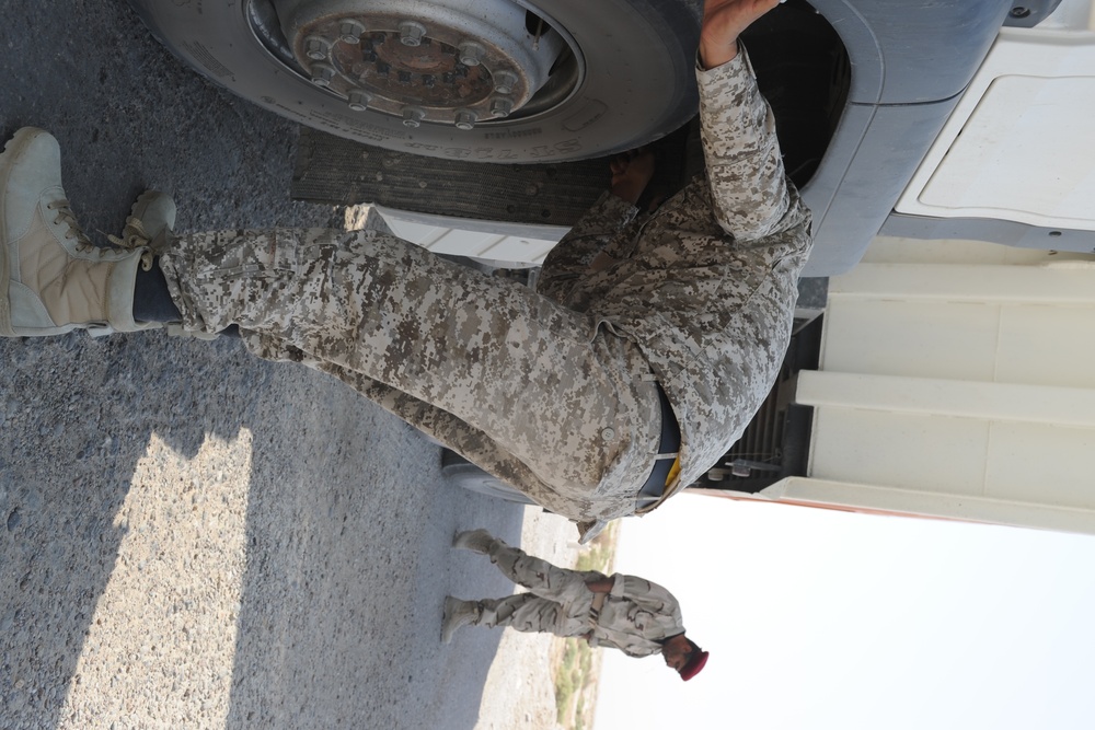 Iraqi Police/Iraqi Army joint checkpoints