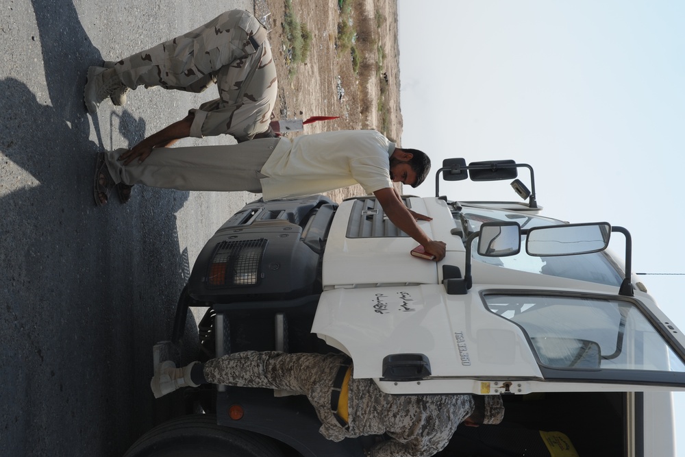 Iraqi Police/Iraqi Army joint checkpoints