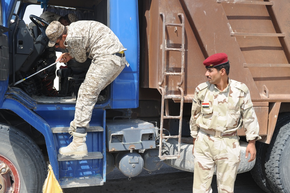 Iraqi Police/Iraqi Army joint checkpoints