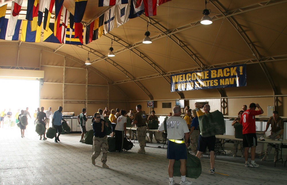 Camp Arifjan Navy Welcomes Sailors back to the Navy, Home