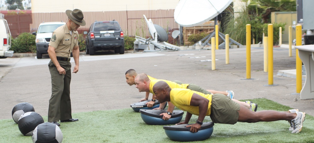 MCRD Marines take boot camp challenge