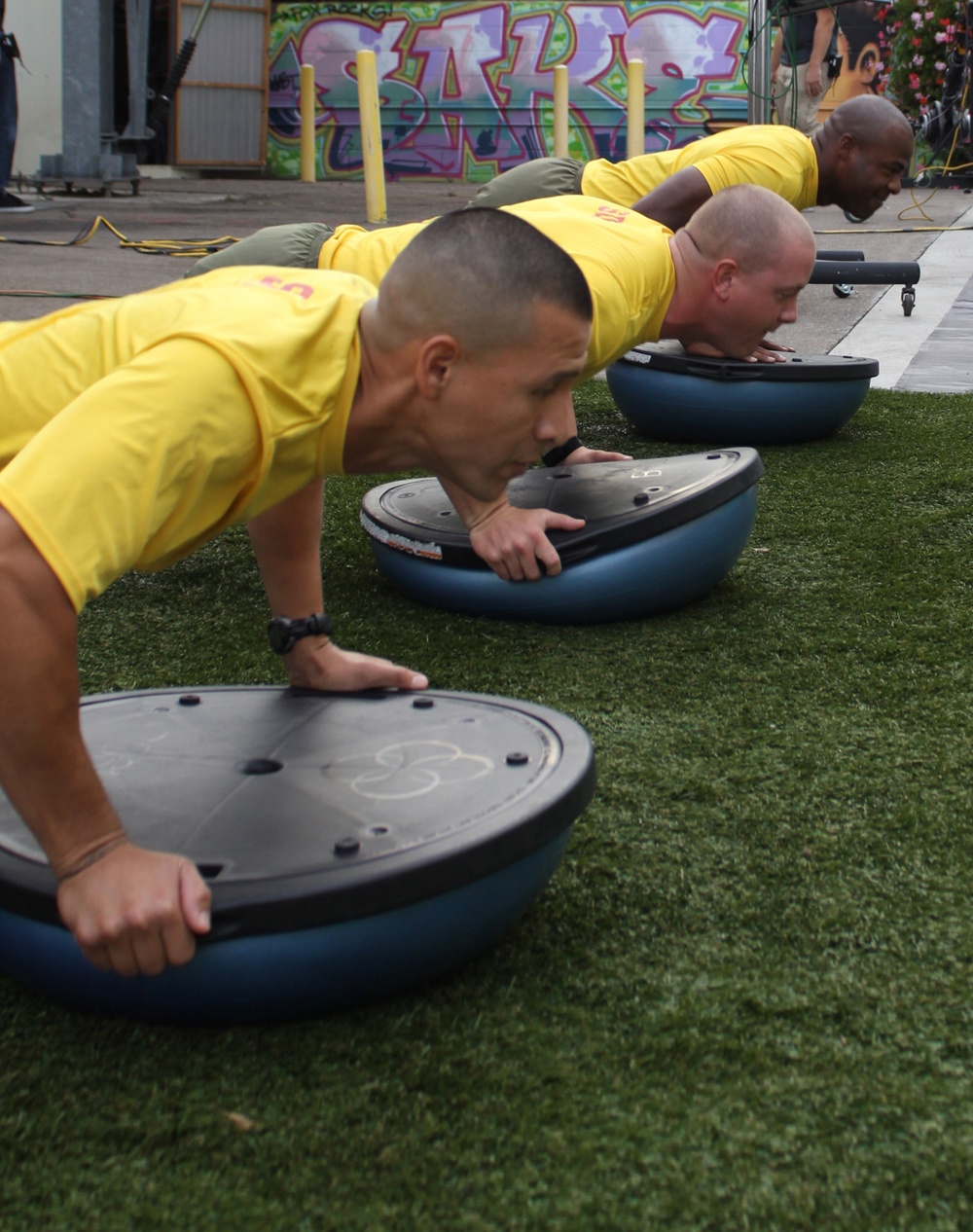 MCRD Marines take boot camp challenge