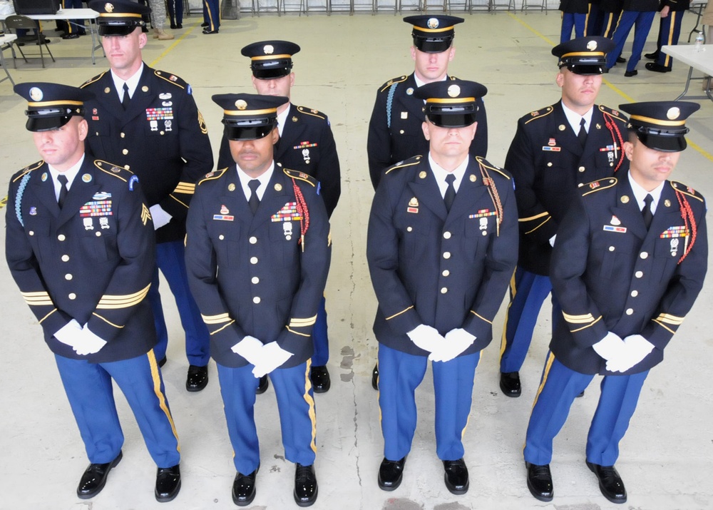 Eight-Soldier Team Represents 120 Honor Guard Members at Minnesota Event