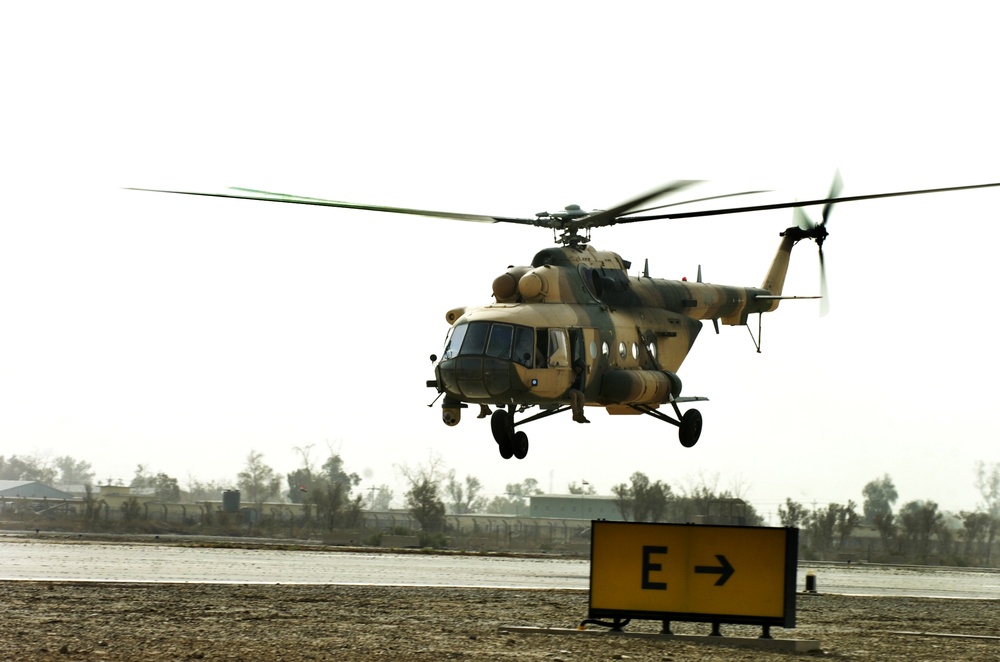 Iraqi aviation trains on Camp Taji