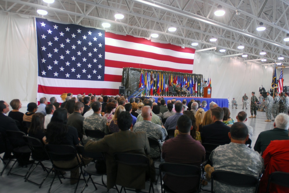 Special Operations Command South Welcomes New Commander During Ceremony