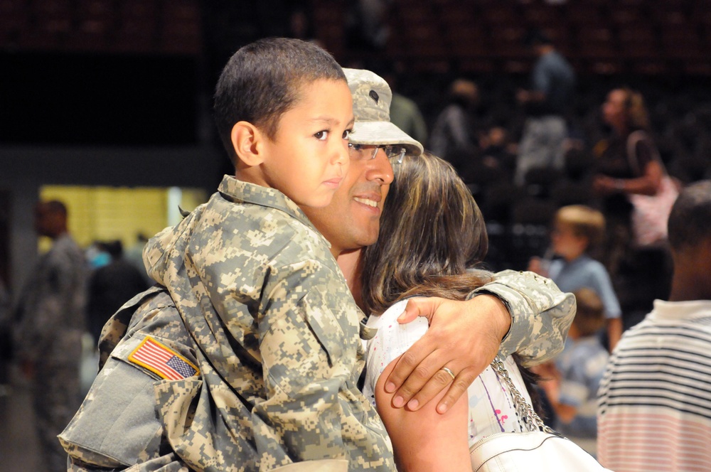 36th ID Deployment Ceremony Celebrates Soldiers, Peace