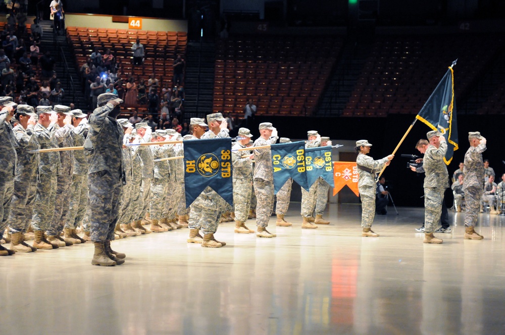 36th ID Deployment Ceremony Celebrates Soldiers, Peace