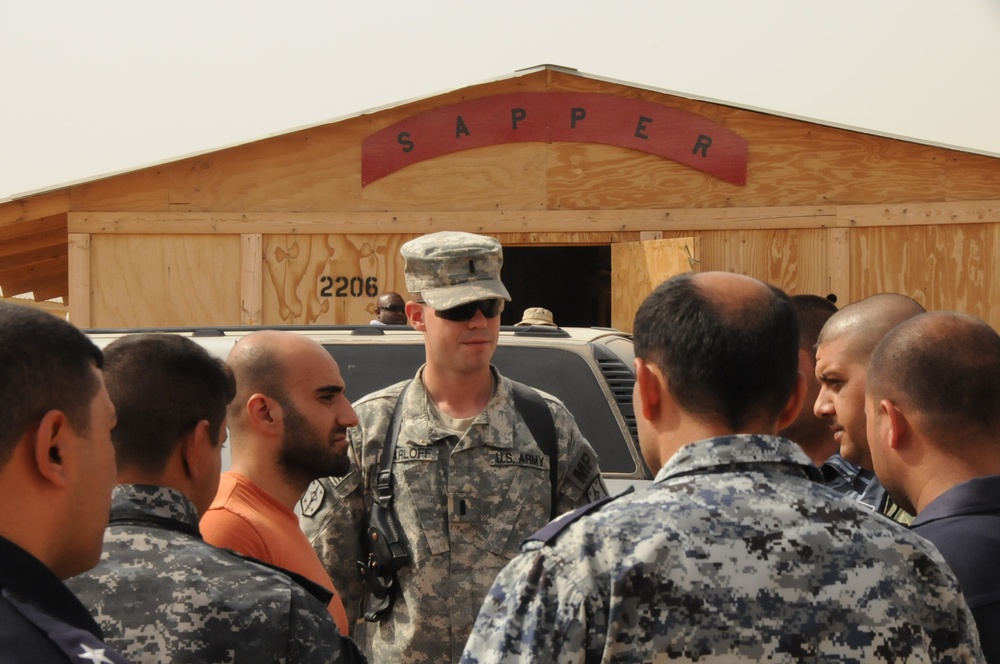 CSI Training Hones Iraqi Police Officer Skills