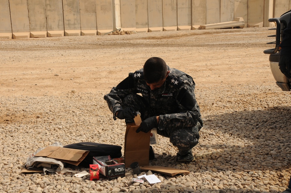 CSI Training Hones Iraqi Police Officer Skills