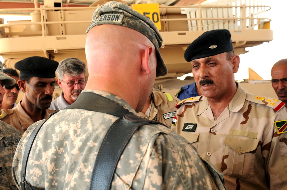 DVIDS - Images - Iraqi Army Brig. Gen. Visits FOB Hammer [Image 3 of 4]