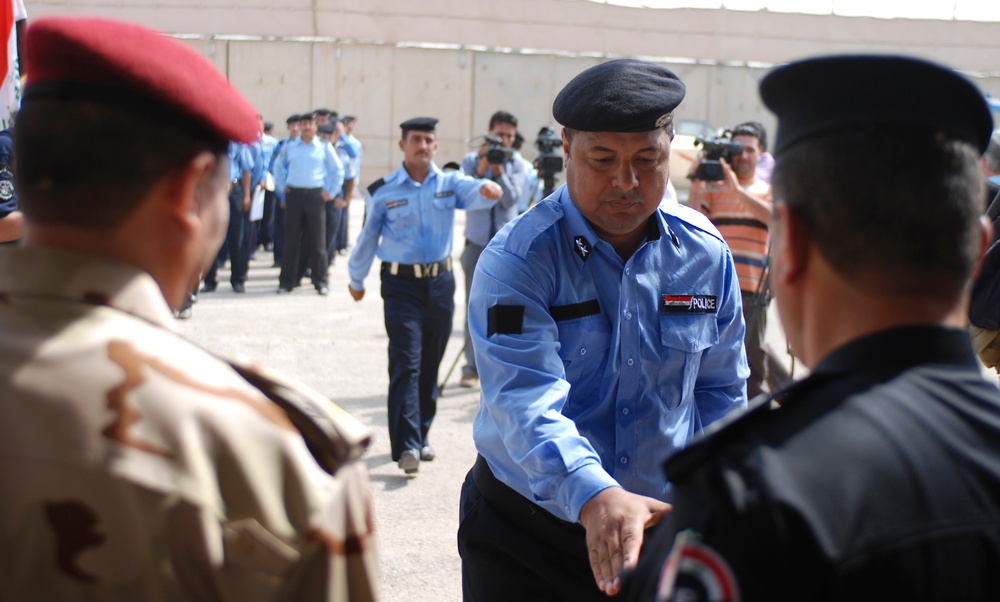Baghdad River Patrol Adds 40 Graduates to Its Ranks