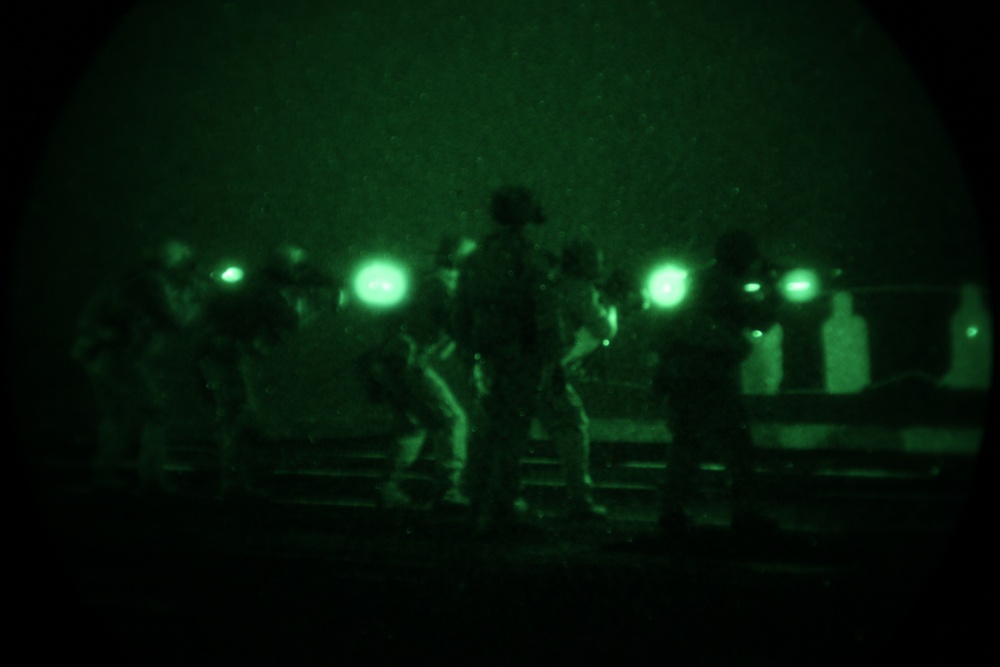 Force Reconnaissance Platoon Night Shoot