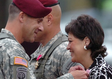 The 325th Airborne Infantry Regiment Changes Responsibility